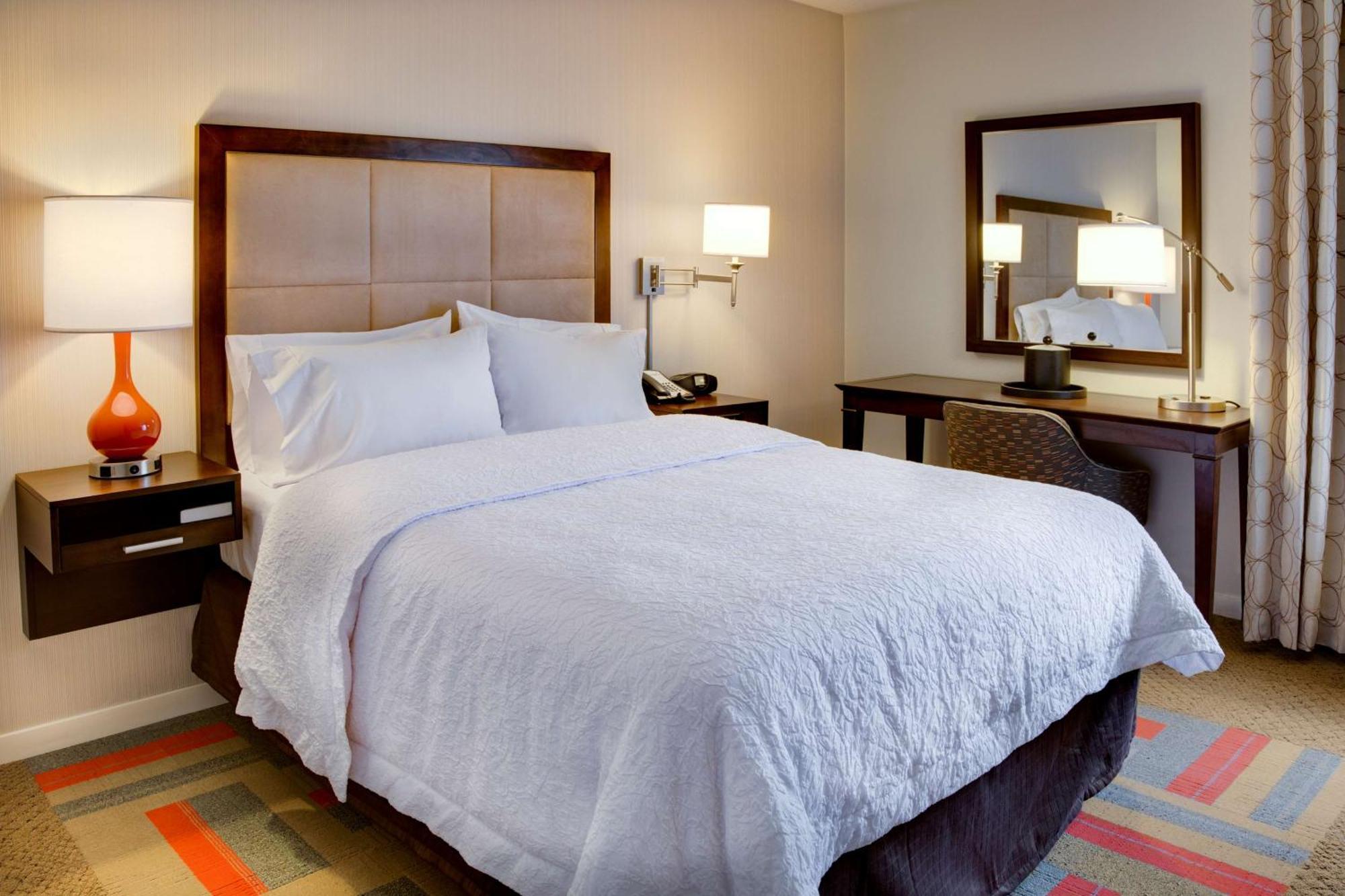 Hampton Inn Harrisonburg - University Exteriör bild