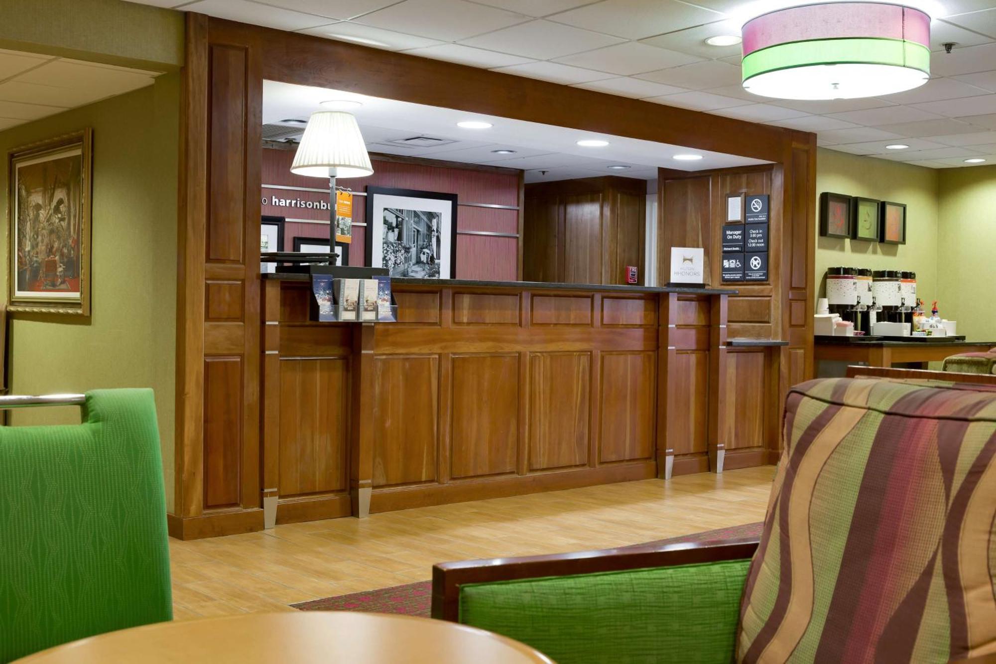 Hampton Inn Harrisonburg - University Exteriör bild